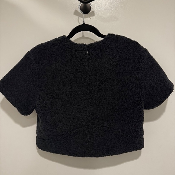 Lululemon Textured Fleece Embroidered Logo Tee, Soft Cozy Athleisure Tee, Size 6 - Picture 7 of 7